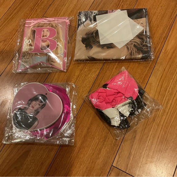 Taylor Swift Themed Birthday Party Supplies - Picture 1 of 8